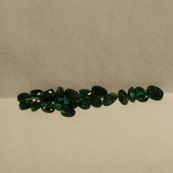 Faceted Emerald Gemstones #131 - Picture 5 of 5